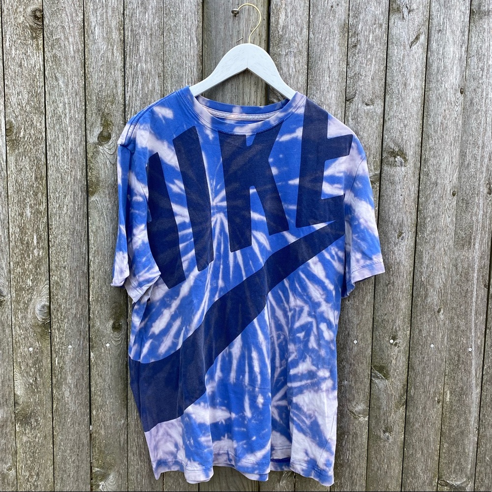 Nike Bleach Dyed Men’s Tee!